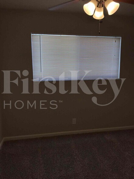 Building Photo - 5904 Jerry Dr