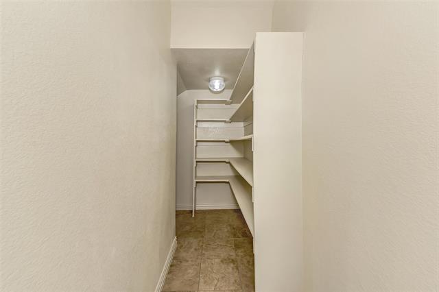 Building Photo - 6928 Carrington Ln