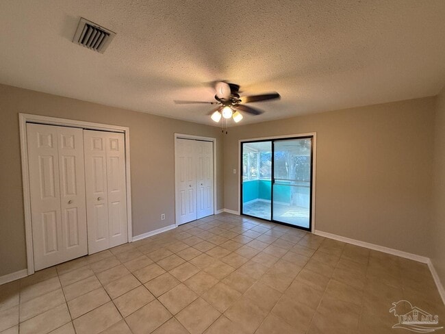 Building Photo - 940 Candlestick Dr