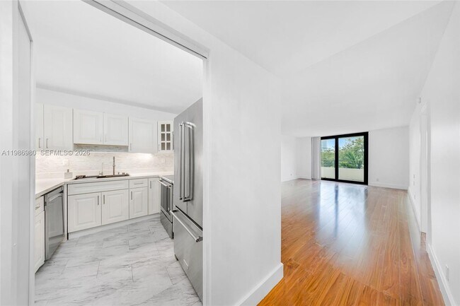 Building Photo - 600 Three Islands Boulevard