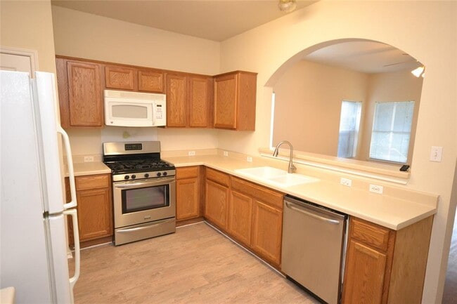 Building Photo - 716 Northcreek Dr