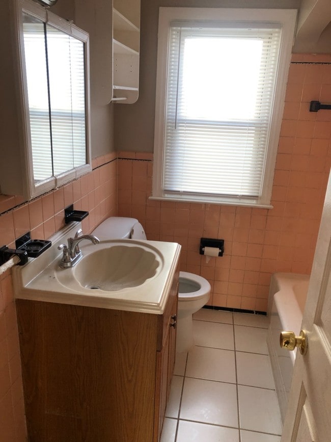 Building Photo - 20560 Goulburn Ave