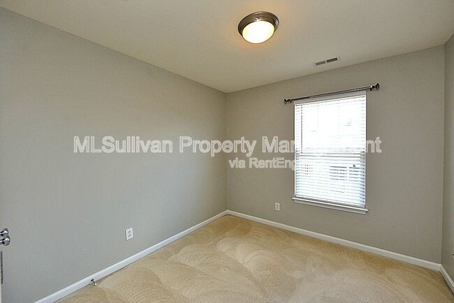 Building Photo - 338 Kinellan Ln
