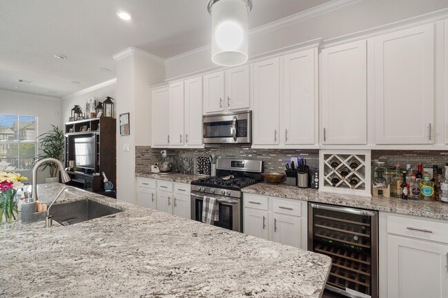 Building Photo - 8917 Wind Springs Dr