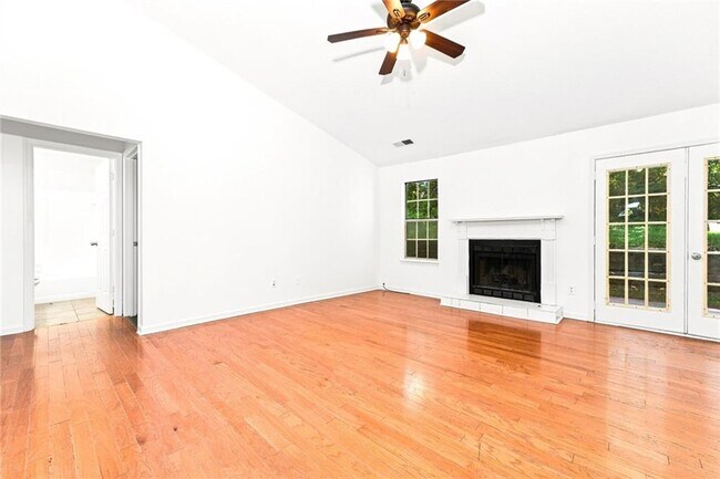 Building Photo - 3061 Herscu Way