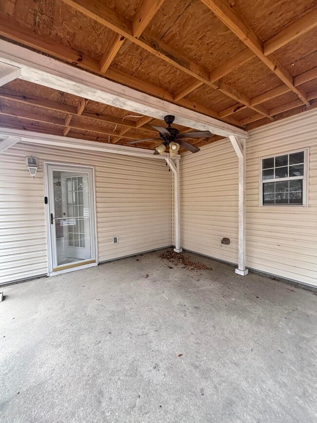 Building Photo - 181 Shelby Dr