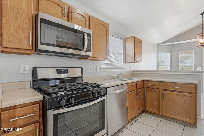 Building Photo - 712 Paseo De Suerte Dr