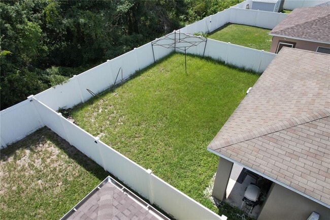 Building Photo - 7862 Carriage Pointe Dr