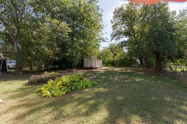 Building Photo - 3332 NW 28th St