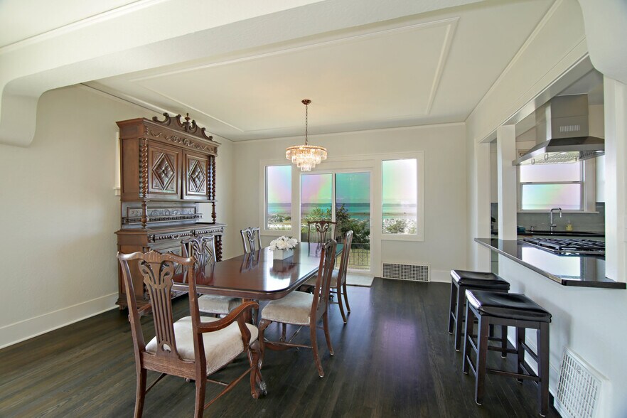 Building Photo - 1112 Grand Ave