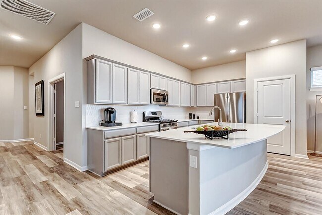 Building Photo - 5110 Morrison Dr