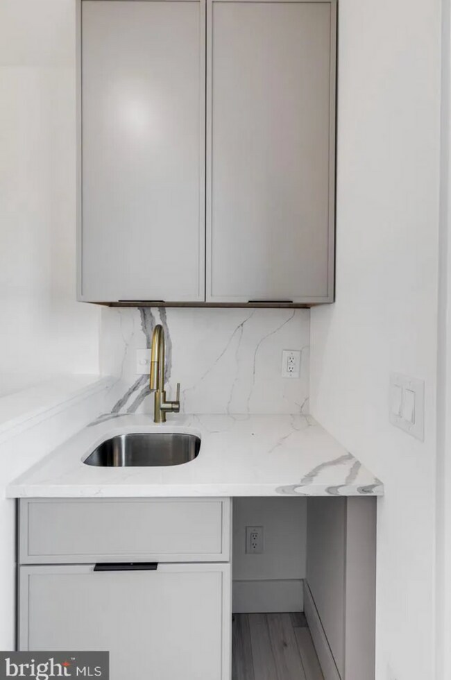Building Photo - Brand New Luxury Home Brewerytown