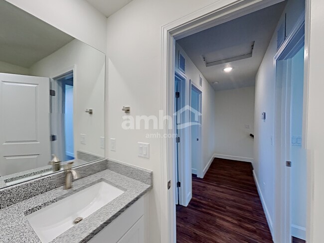 Building Photo - 6084 W South Jordan Pky