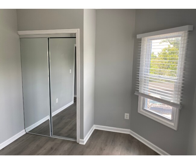 Building Photo - 2933 Presstman St