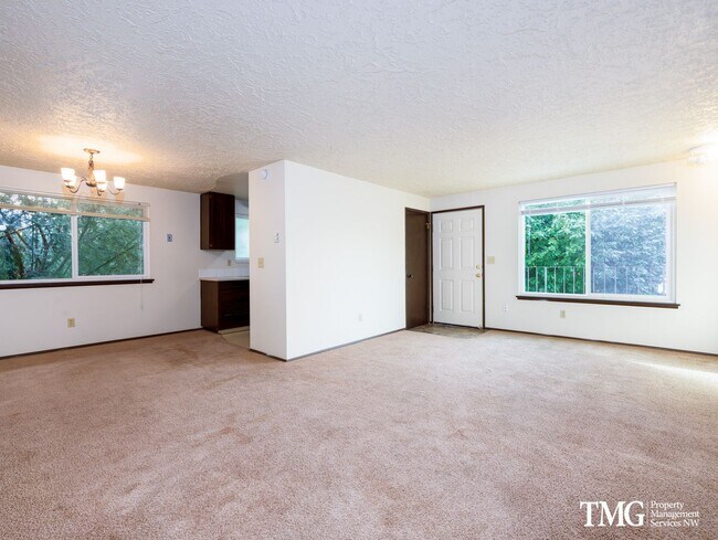 Building Photo - Charming 2BR Condo with a Garage in the Highly Desired McGillivray Neighborhood!