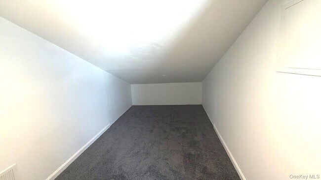 Building Photo - 70-24 Sandy Dune Way