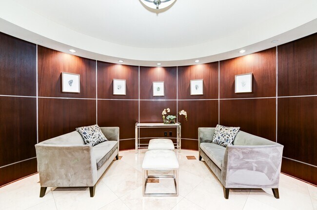 Building Photo - Logan Circle Studio Apartment for Rent Ava...