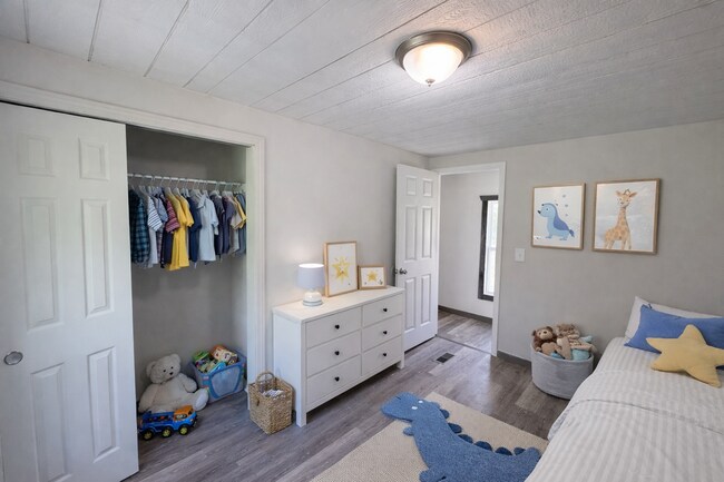 Building Photo - Fully Remodeled 3 Bedroom, 2 Bath Home in the Country – Versailles, KY