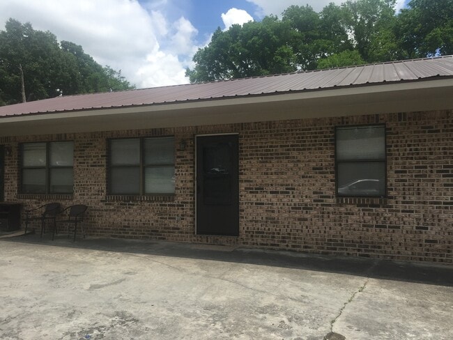 Primary Photo - 169 Eastview Ave