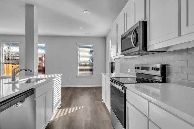 Building Photo - 6915 Yellow Hammer Wy