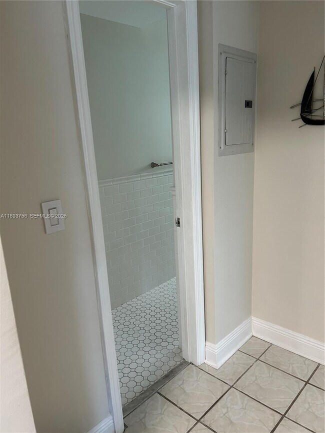 Building Photo - 2200 S Ocean Dr