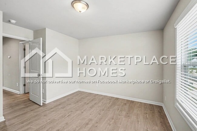 Building Photo - 225 W L Miller Dr