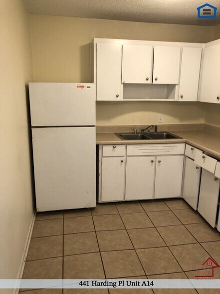 Building Photo - 441 Harding Pl