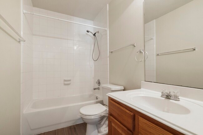 Building Photo - 615 Timberstand Ln