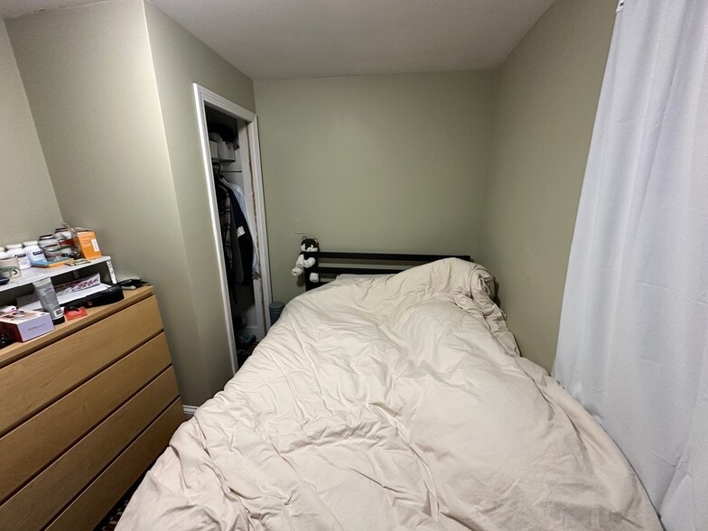 Building Photo - 12 Shepherd Ave