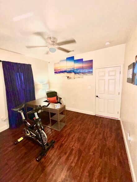 Office/ bedroom 3 - 3333 Delachaise St