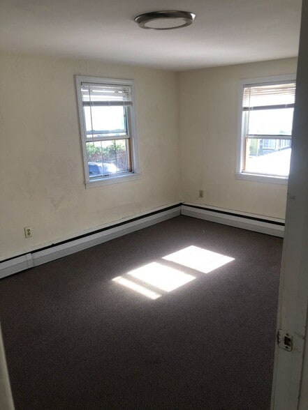 Building Photo - 54 Longwood Ave