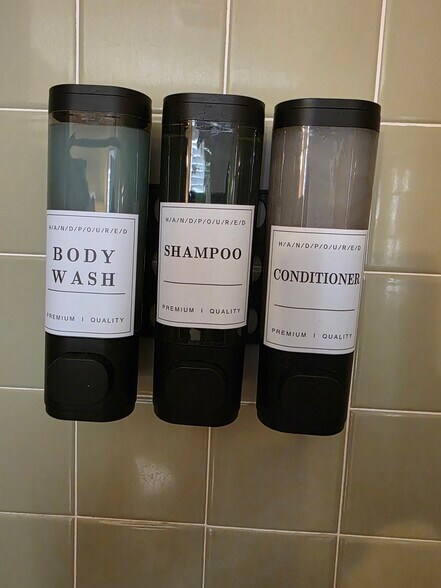 Building Photo - 105 Castle Manor Ct