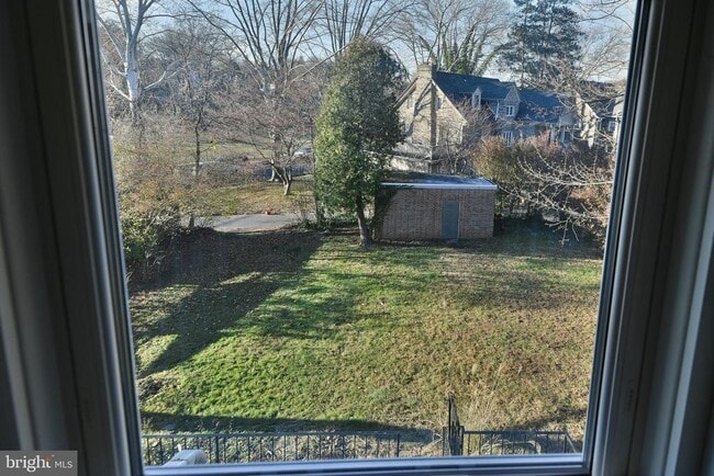 Building Photo - 8106 Cadwalader Ave