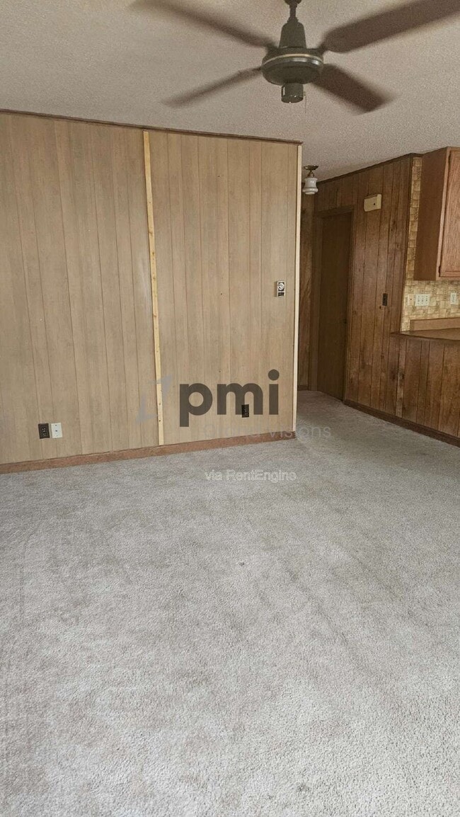 Building Photo - 955 4th St