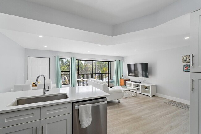 Building Photo - 1605 S US Hwy 1