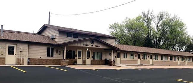 Primary Photo - Wheel Inn Business Plaza