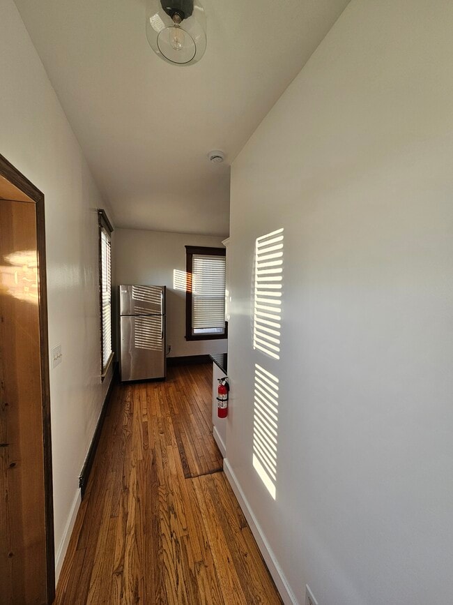 Building Photo - 3154 Van Alstyne St