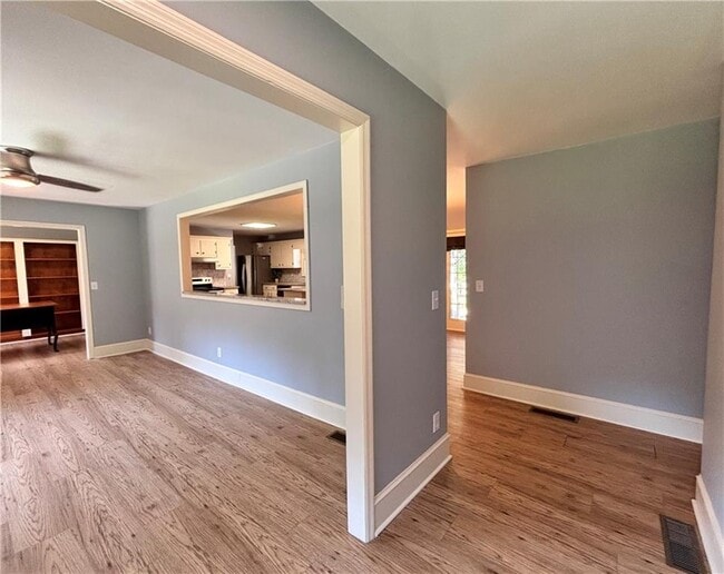 Building Photo - 462 Gibson Trail