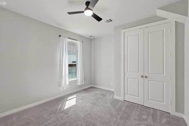 Building Photo - 706 Santa Elena Trail