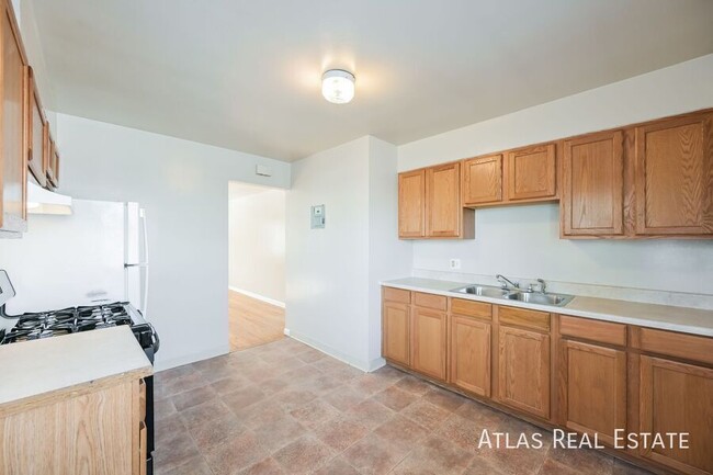 Building Photo - 4505 E Yale Ave