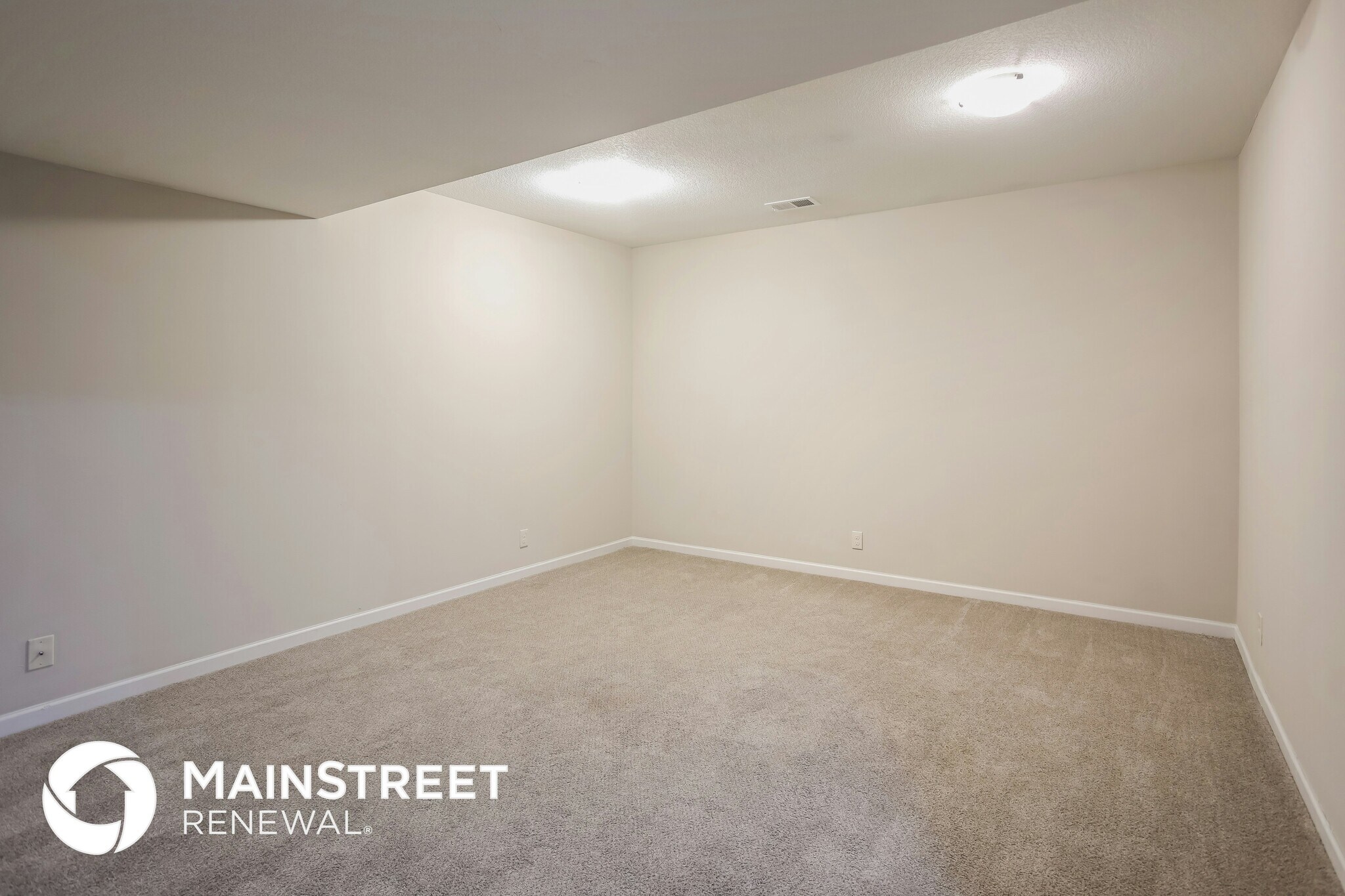 Building Photo - 529 S Walnut St