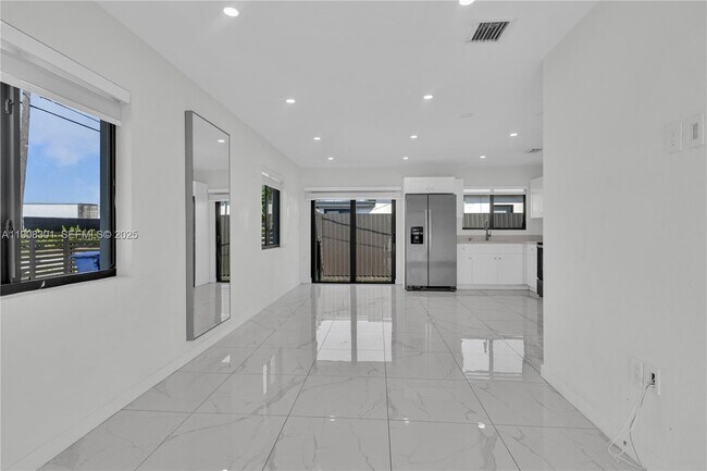 Building Photo - 2490 NW 44th St