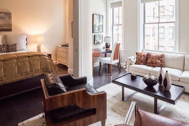 Building Photo - 275 Marlborough St