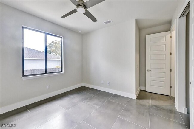 Building Photo - 2602 SW 27th St