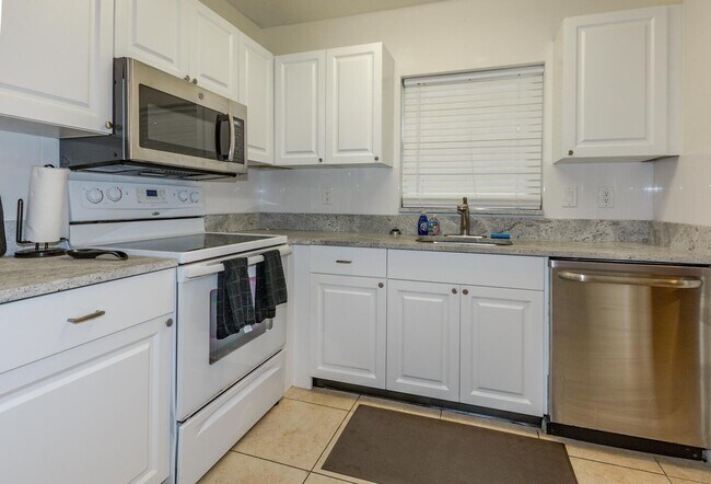 Building Photo - 308 Southwind Ct