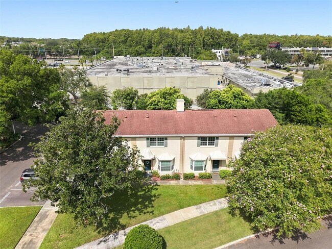 Building Photo - 10315 Carrollwood Ln