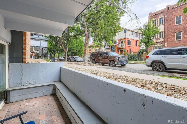 Building Photo - 555 E 10th Ave