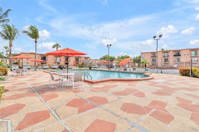 Building Photo - 7201 Miami Lakes Dr