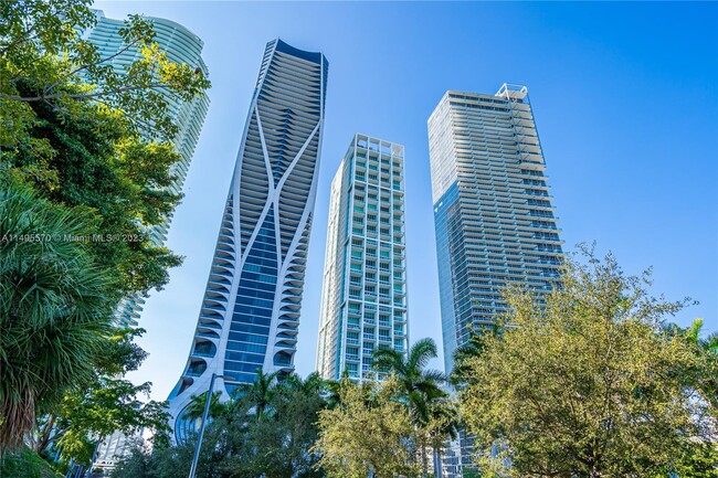 Building Photo - 1000 Biscayne Blvd