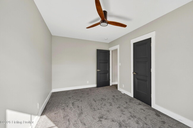 Building Photo - 914 Ash St